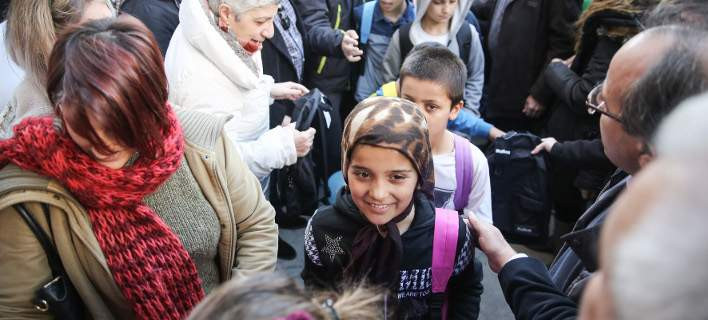 6000 προσφυγόπουλα στα σχολεία τη Δευτέρα – Μεταφραστές ούρντου και αραβικών διορίζει το υπουργείο Παιδείας